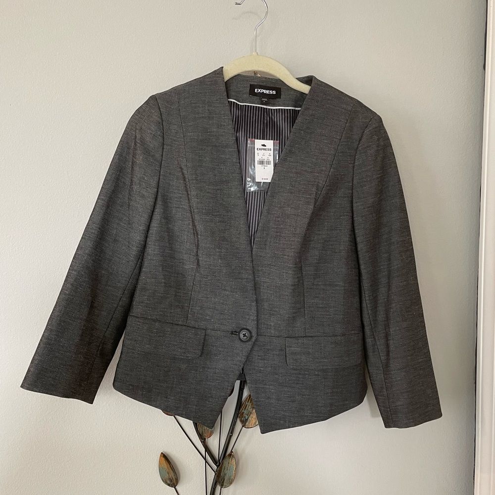 NWT - one Button Charcoal Express Blazer - size 6